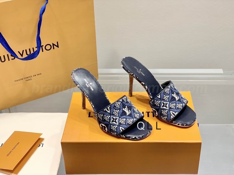 Louis Vuitton Women's Slippers 128